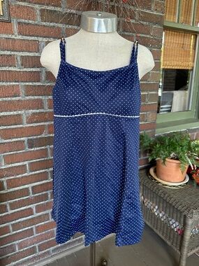 NWT L.L. Bean Navy/ White Polka Dot one piece sun block swim suit//dress. Sz 12